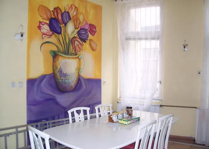 Eden Gazde/Camere de închiriat *