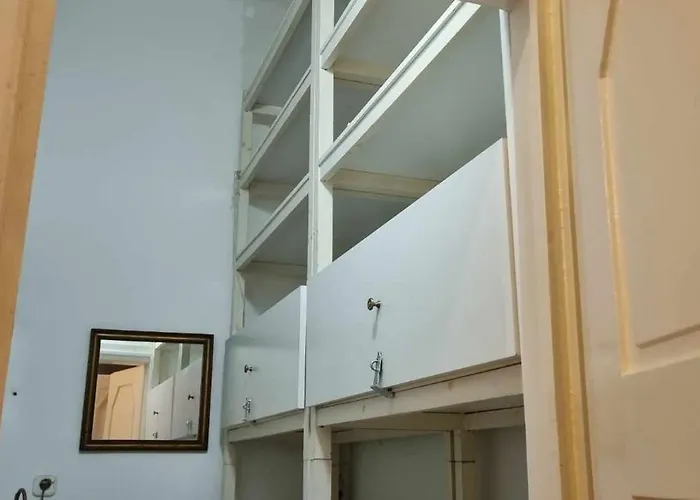 Eden Gazde/Camere de închiriat *